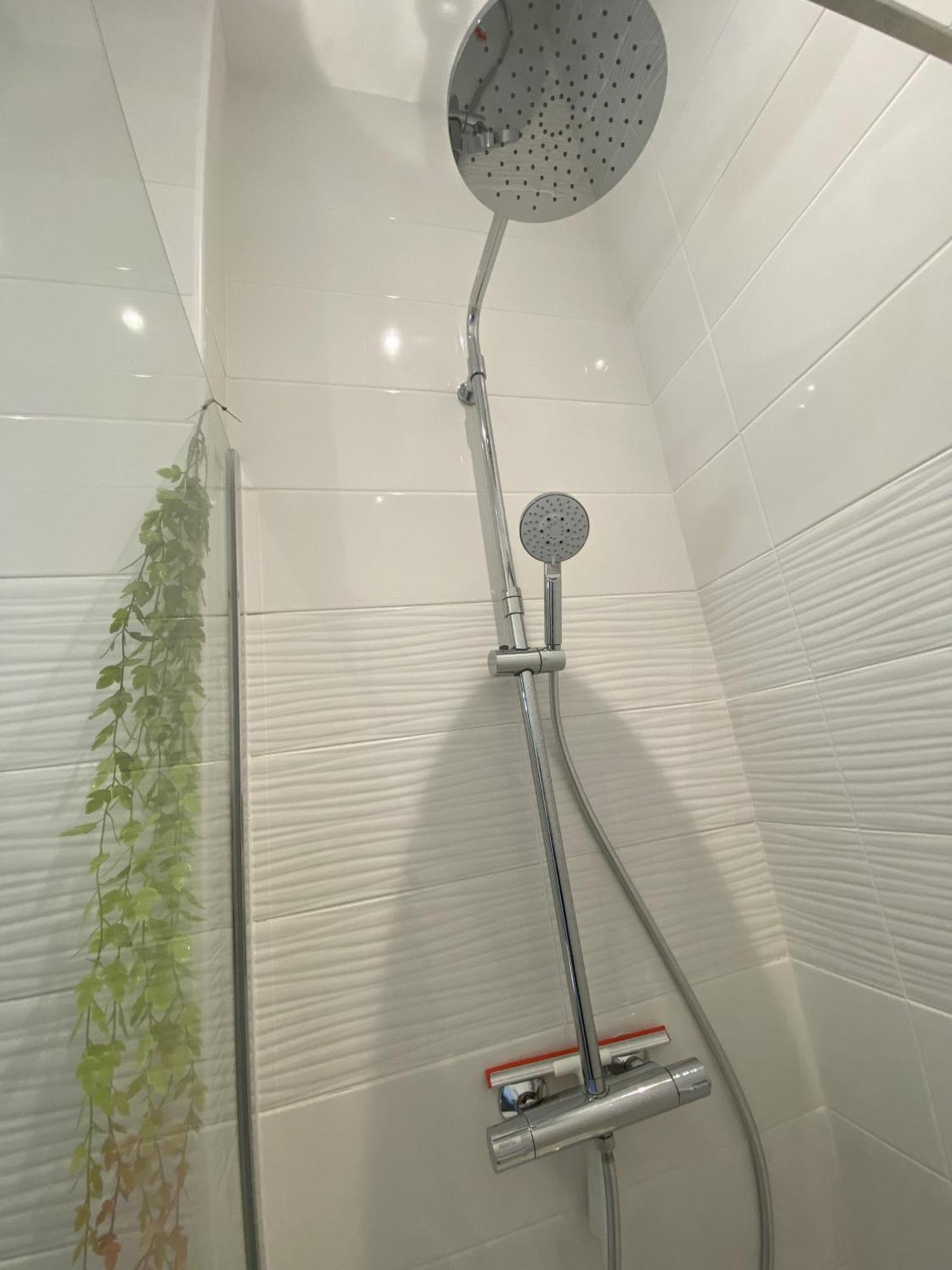 Marianne 5 Apartment Bergerac Bilik gambar