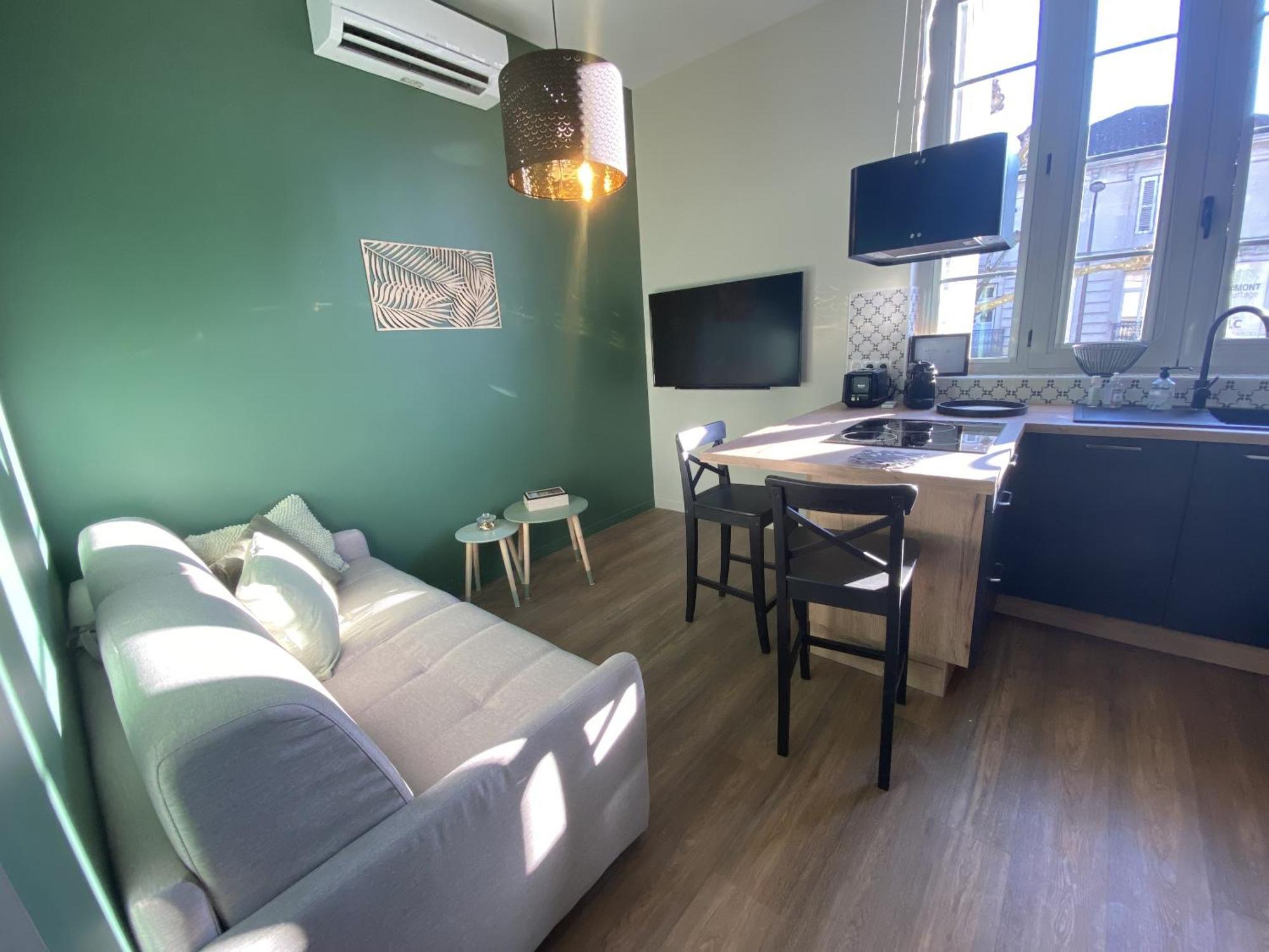 Marianne 5 Apartment Bergerac Bilik gambar